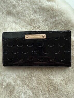 KATE SPADE Large Slim Embossed Patent Bifold Wallet